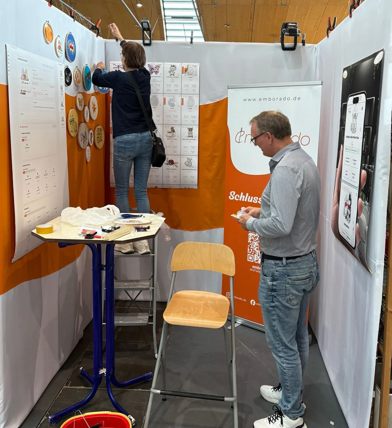 Setting up the emborado booth at NADELWELT Karlsruhe 2026