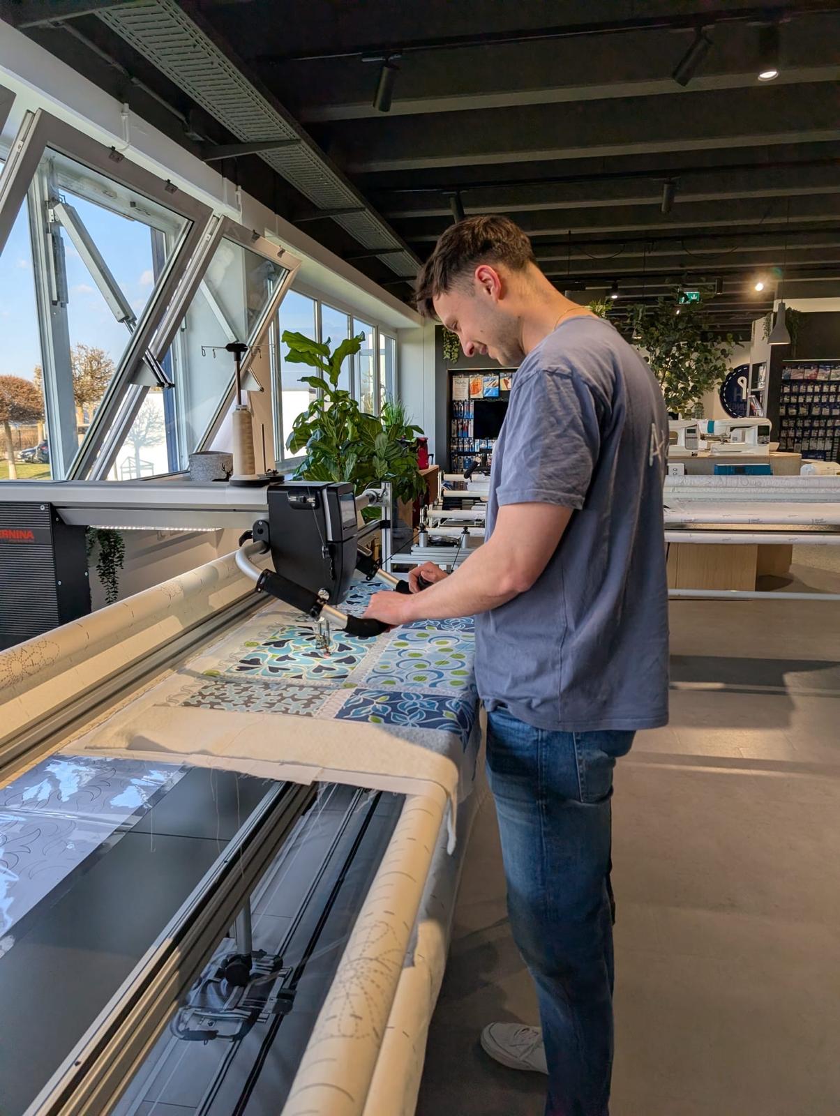 Longarm quilting machine at Nähpark
