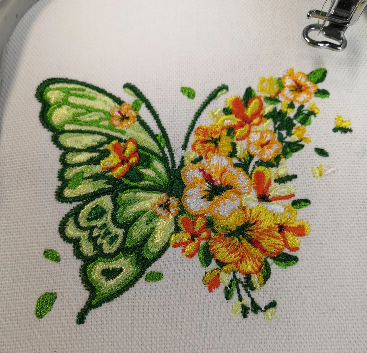 Embroidery File of the Month April 2026: Spring Butterfly by Stickzebra