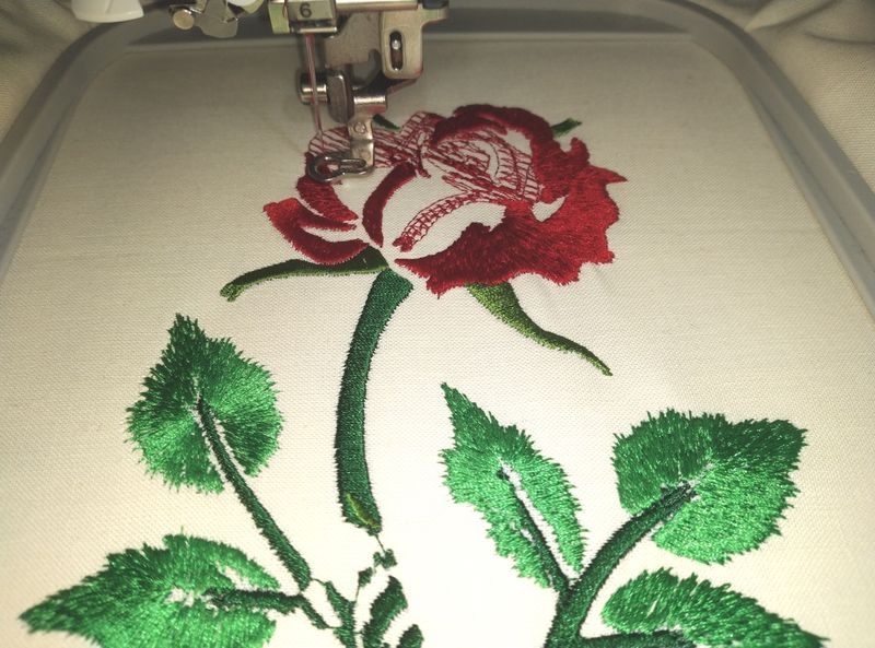 Rose embroidery design by Atelier RoCas