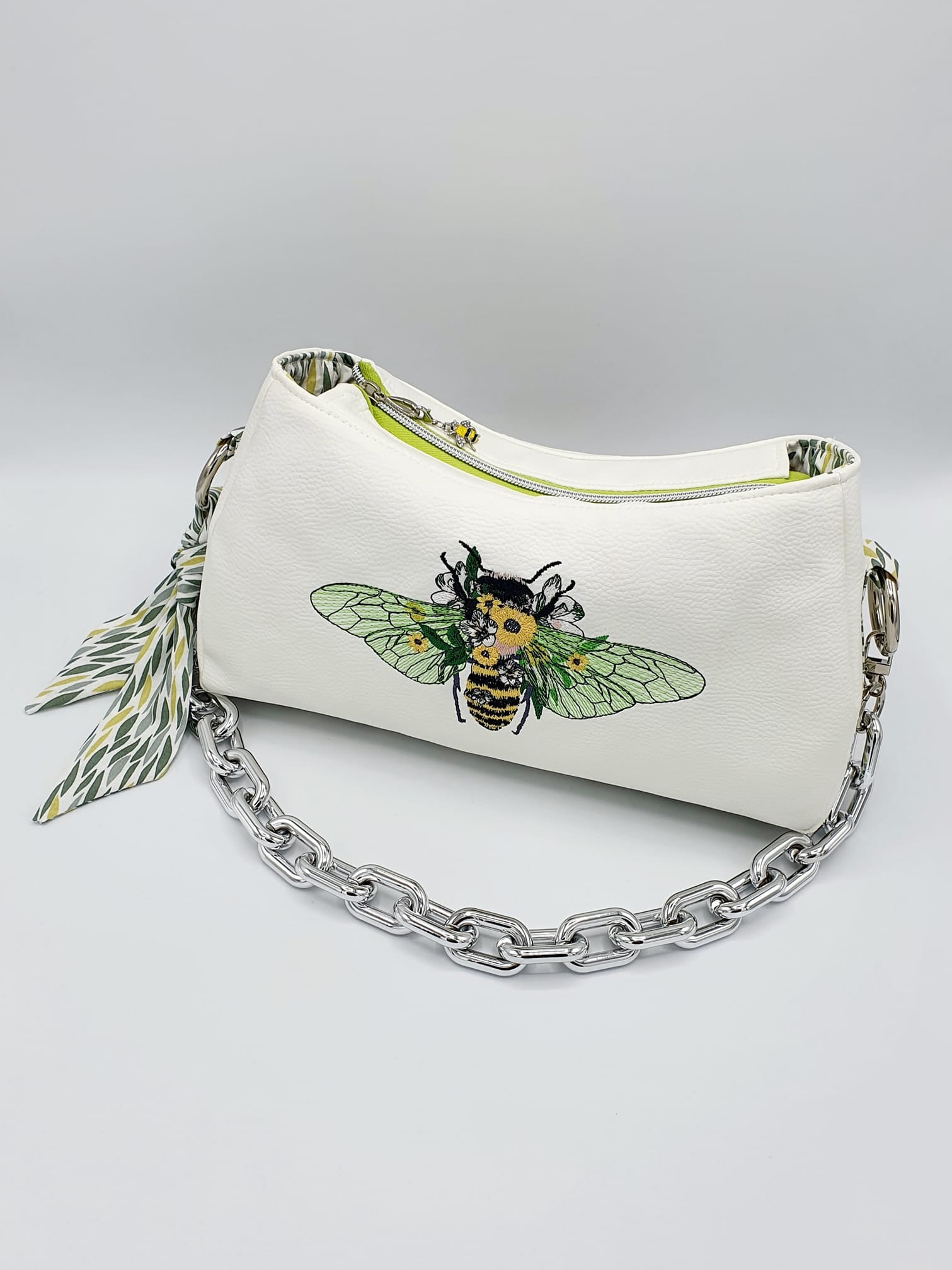 Stickmotiv Biene von Stickzebra